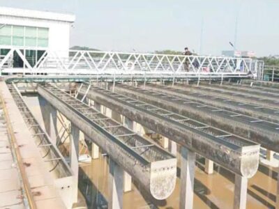 HTG型行車(chē)式刮泥機(jī)